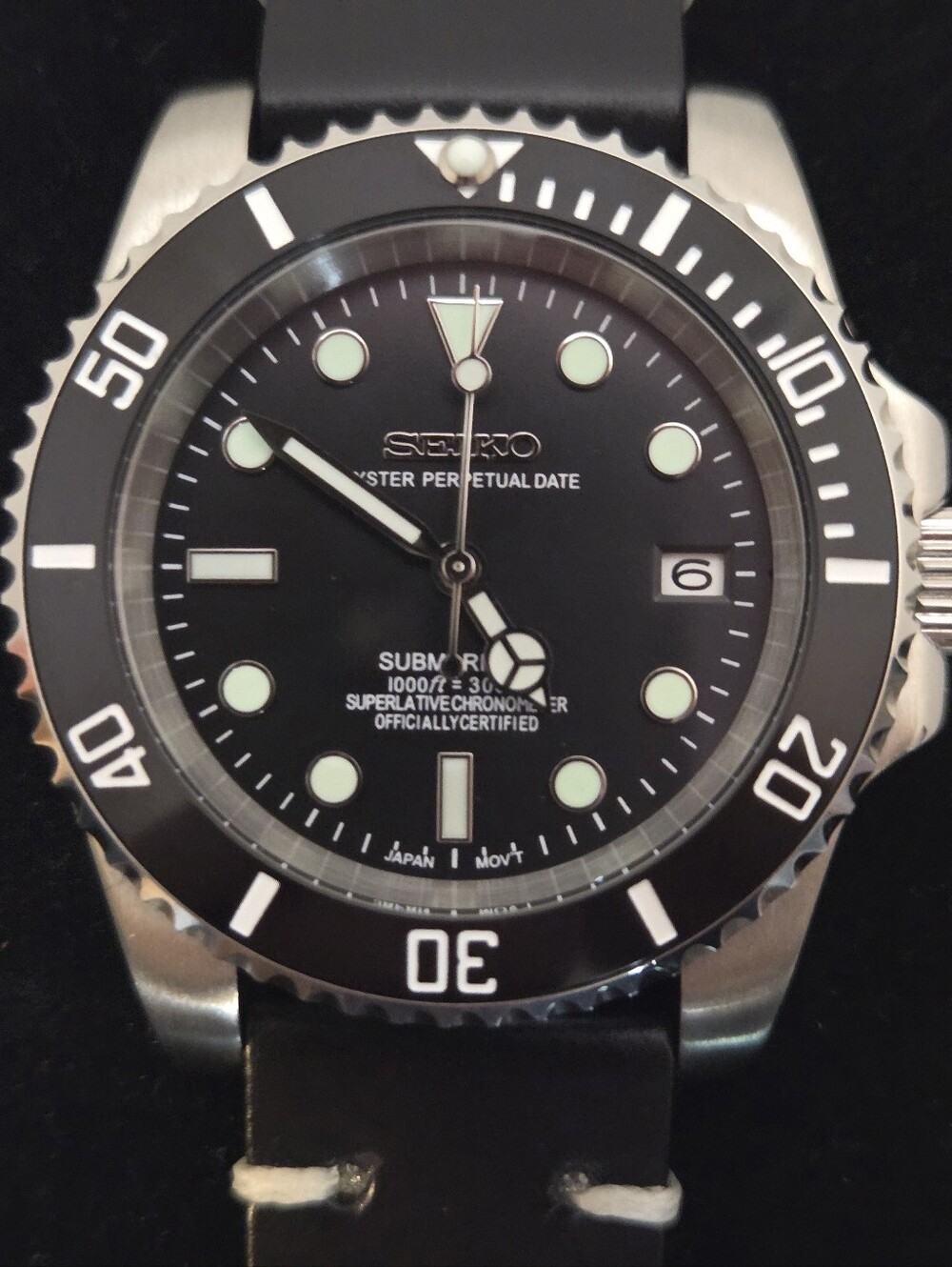 Custom 40mm Automatic Seiko Mod Watch NH35 Black Date Sub